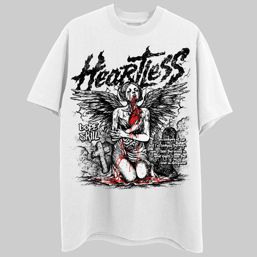 Black and White Collection DopeSkill T-Shirt Heartless Graphic