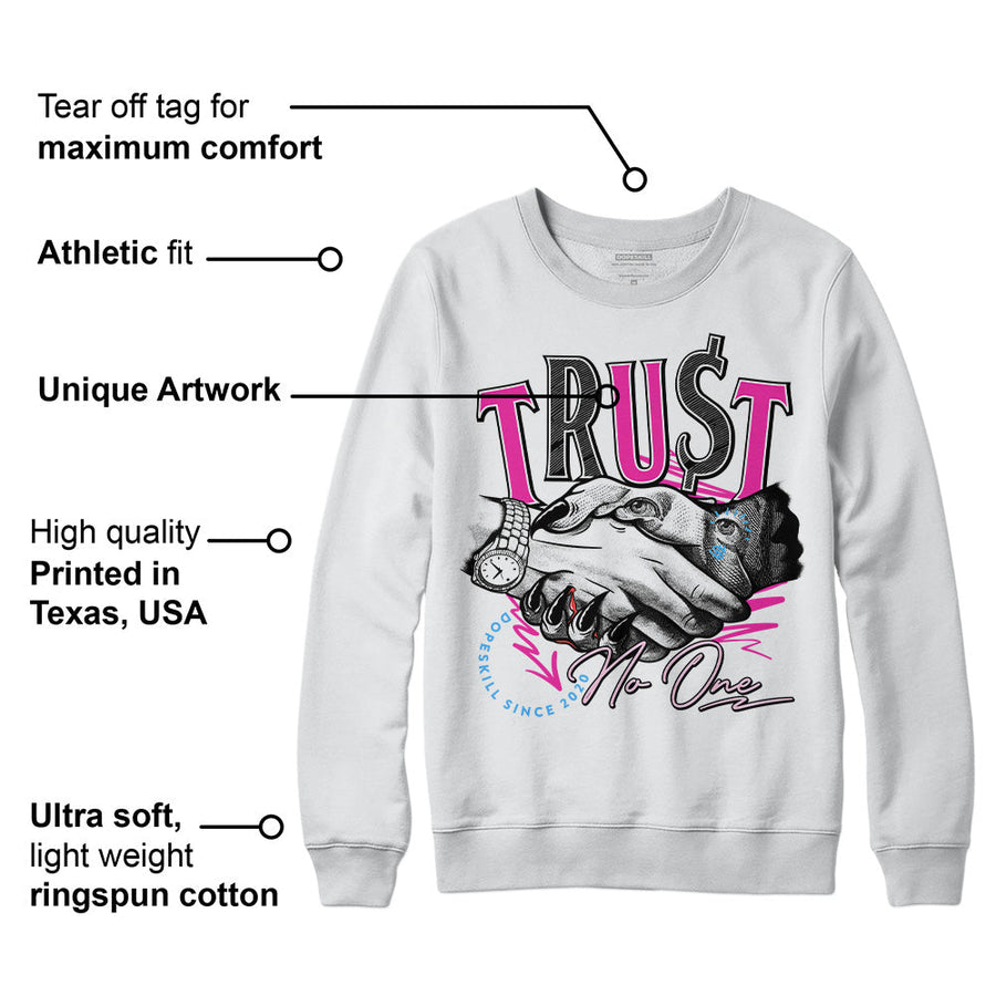 Pink Collection DopeSkill Sweatshirt Trust No One Graphic
